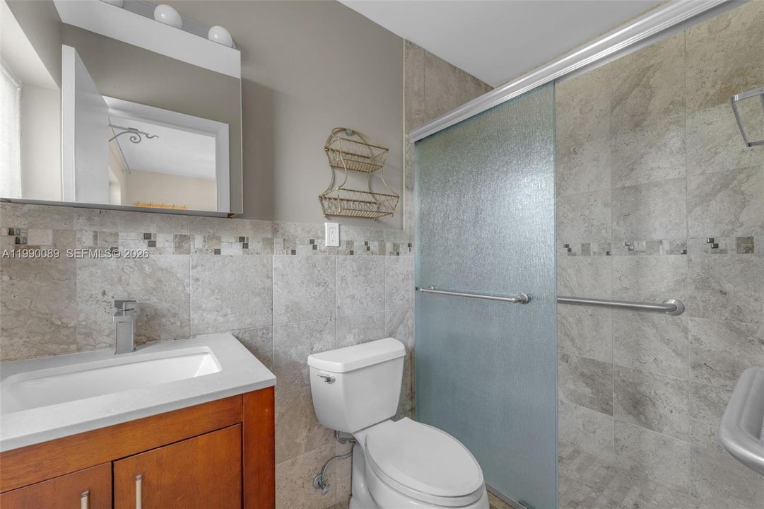 Recently Sold: $650,000 (4 beds, 2 baths, 1436 Square Feet)