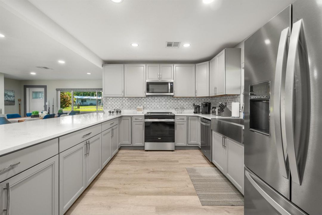 interior - kitchen 3
