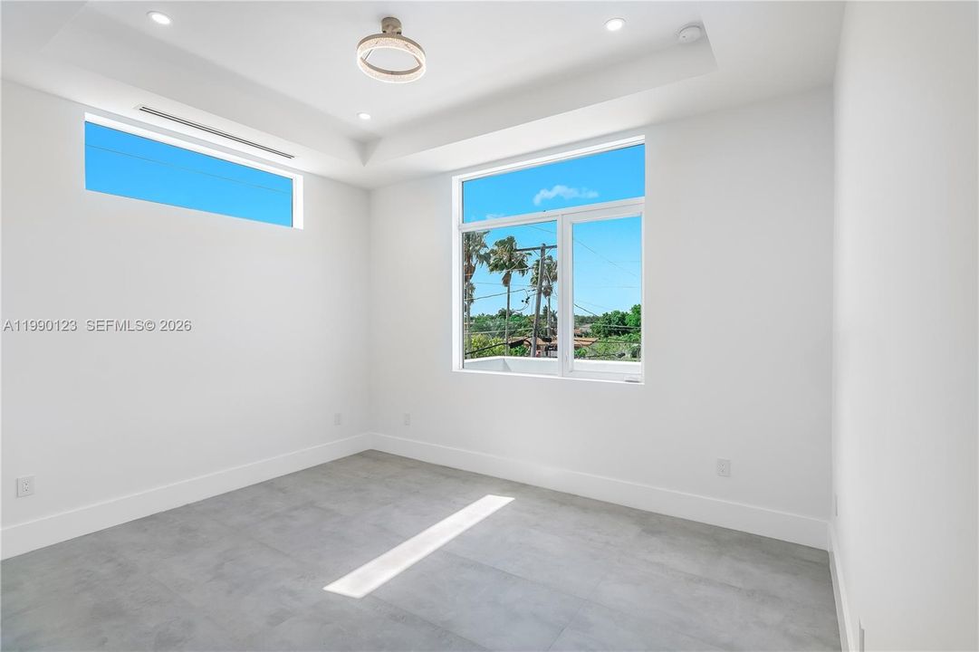 En Venta: $2,175,000 (5 camas, 4 baños, 3617 Pies cuadrados)