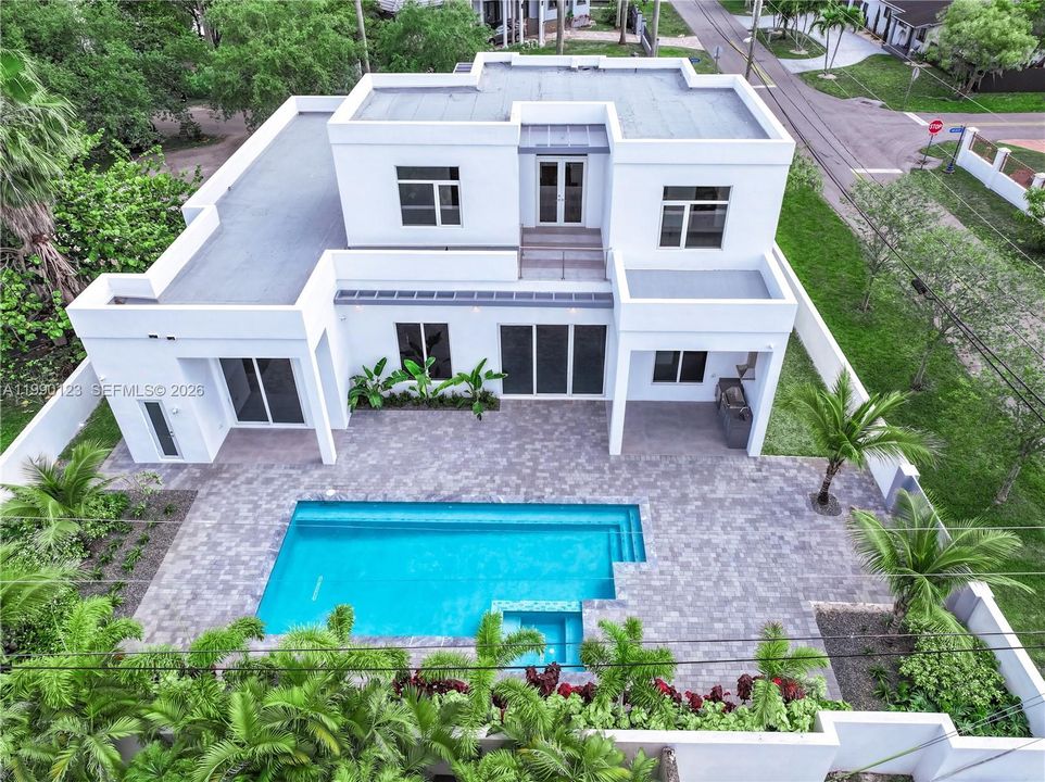 En Venta: $2,175,000 (5 camas, 4 baños, 3617 Pies cuadrados)