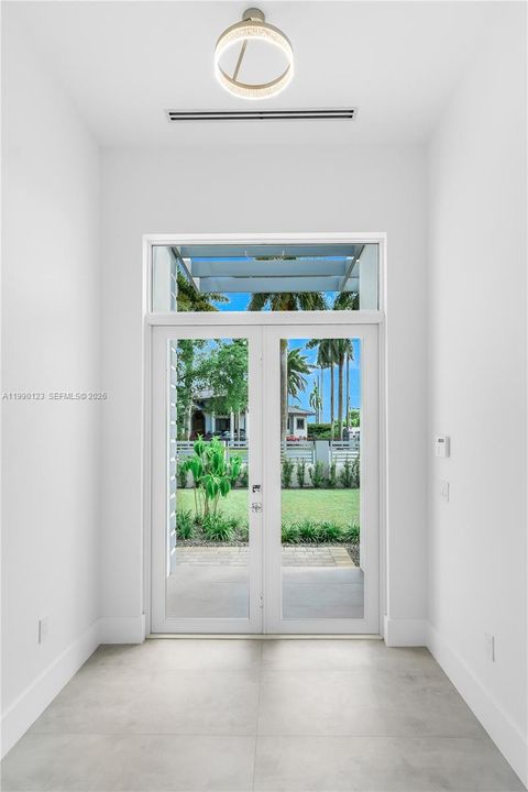 En Venta: $2,175,000 (5 camas, 4 baños, 3617 Pies cuadrados)
