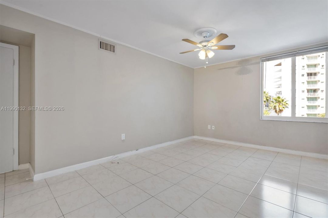 Activo con contrato: $195,000 (1 camas, 1 baños, 780 Pies cuadrados)