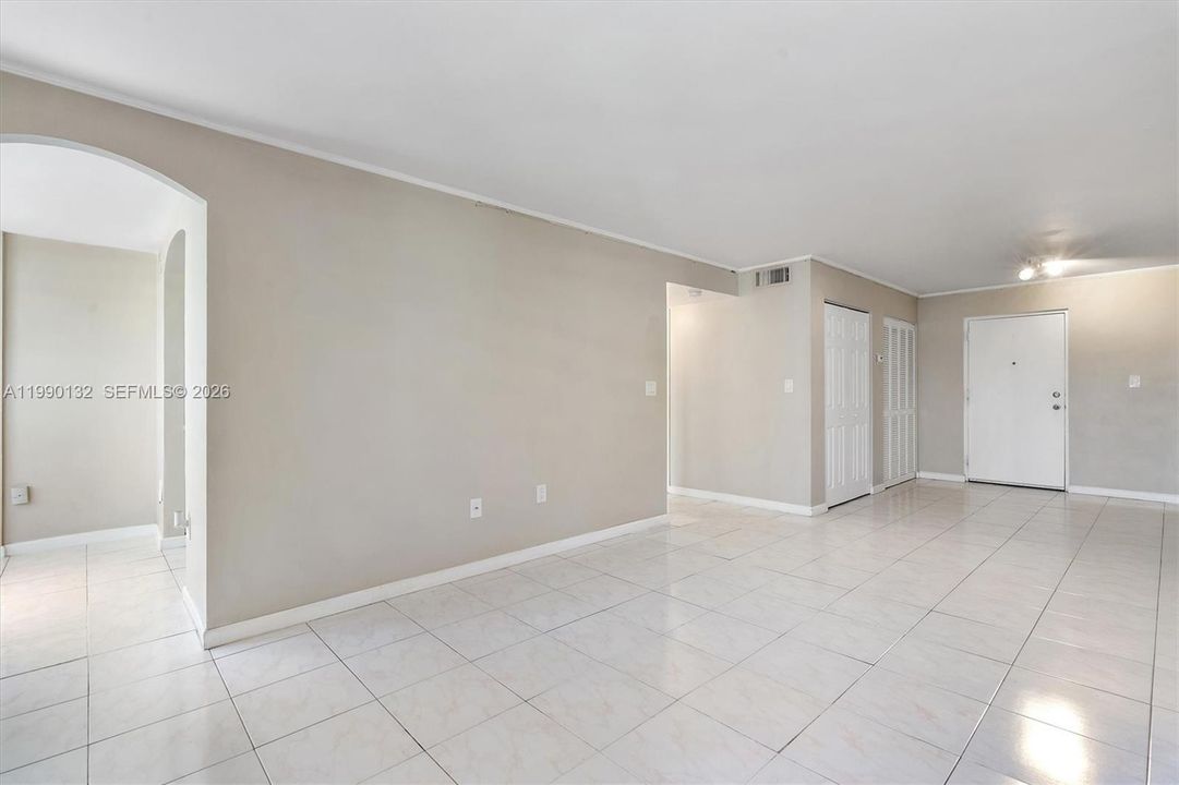 Activo con contrato: $195,000 (1 camas, 1 baños, 780 Pies cuadrados)