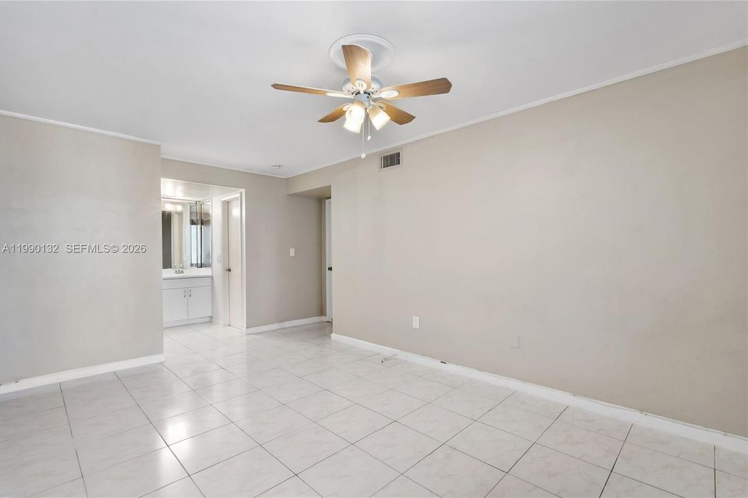 Activo con contrato: $195,000 (1 camas, 1 baños, 780 Pies cuadrados)