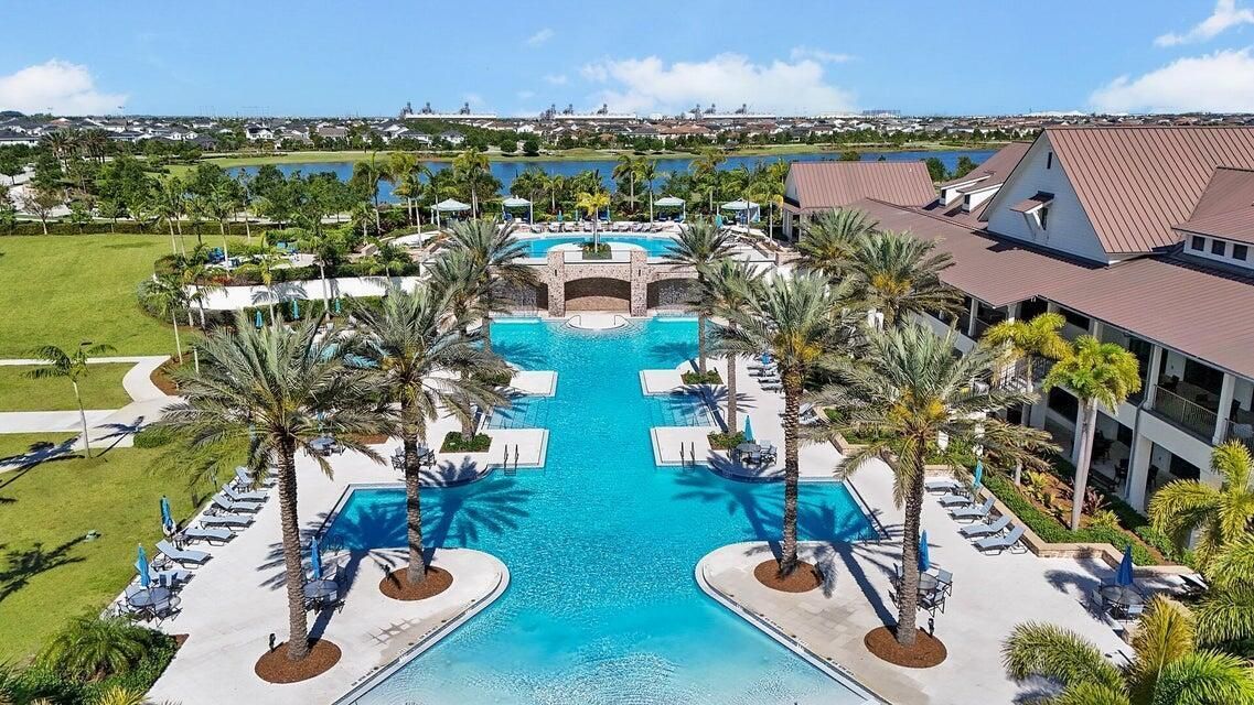Resort Style Pool