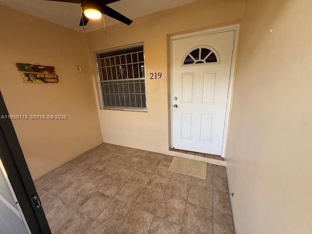 Active With Contract: $154,000 (1 beds, 1 baths, 646 Square Feet)