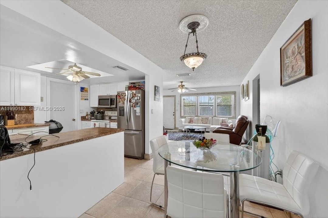 En Venta: $315,000 (2 camas, 1 baños, 1191 Pies cuadrados)