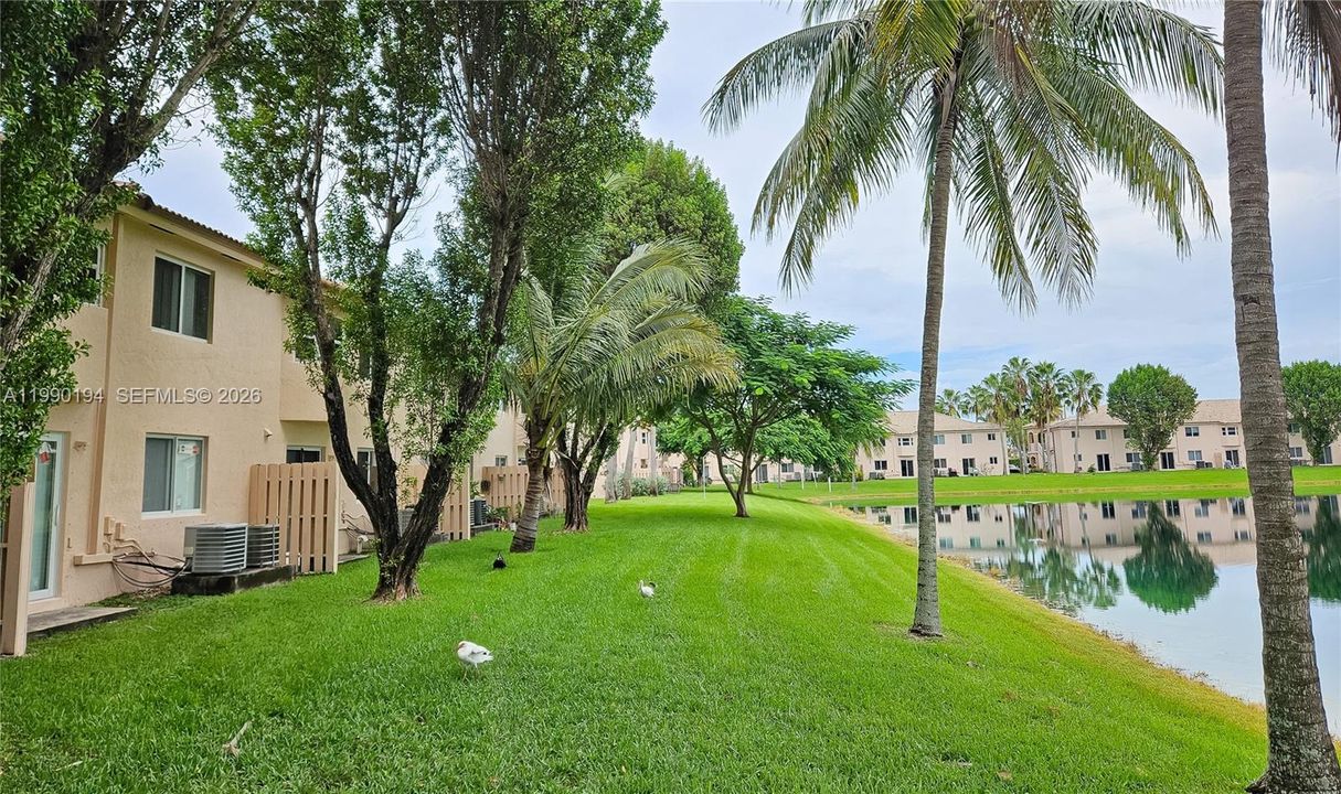 На продажу: $199,000 (2 спален, 2 ванн, 822 Квадратных фут)