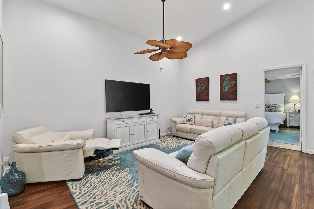 5749TurnwoodCt(9)