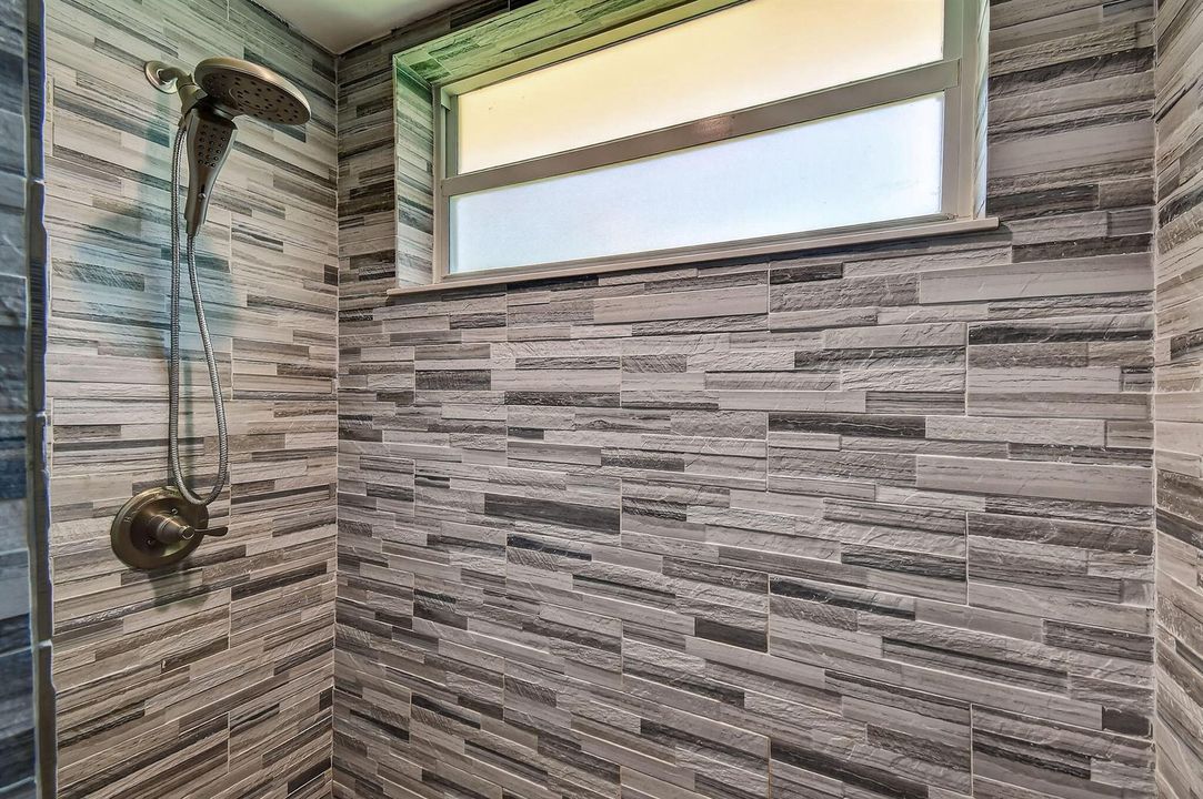 5749TurnwoodCt(28)