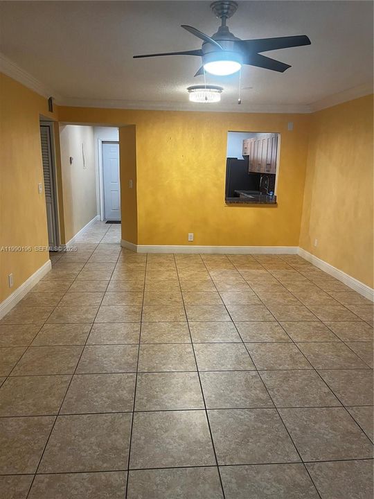 For Sale: $206,000 (2 beds, 2 baths, 1015 Square Feet)