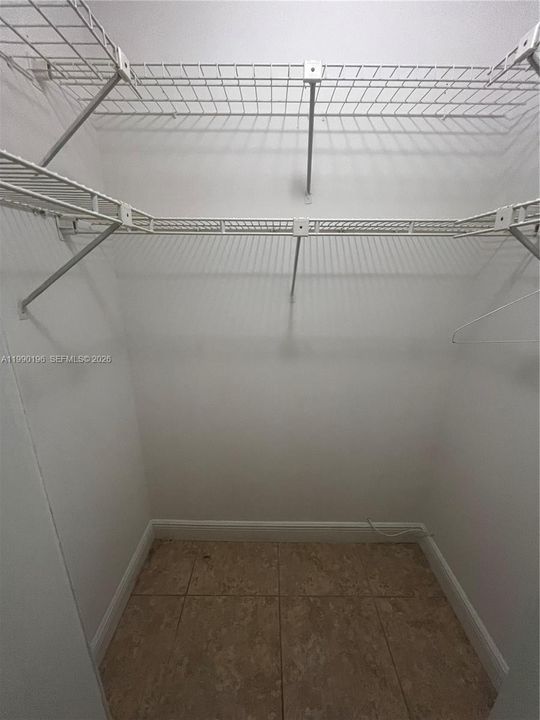 For Sale: $206,000 (2 beds, 2 baths, 1015 Square Feet)