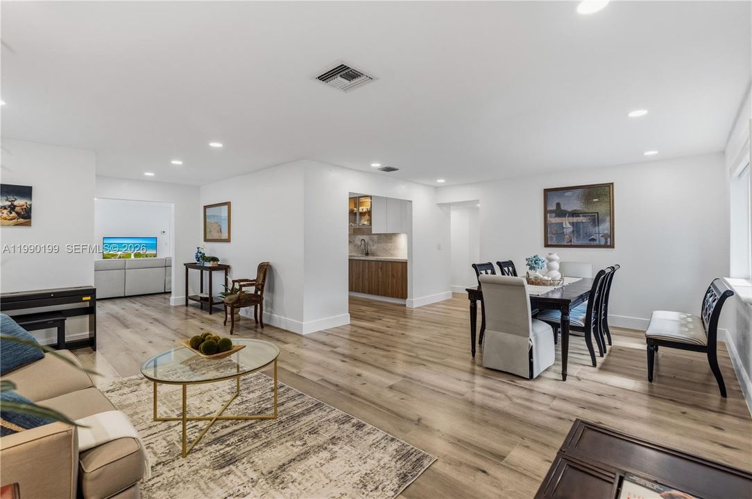 For Sale: $1,227,000 (3 beds, 2 baths, 1868 Square Feet)