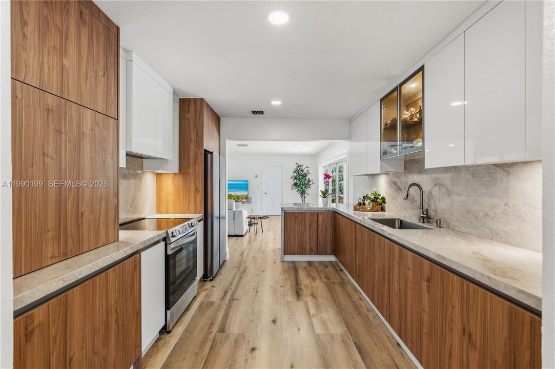 For Sale: $1,227,000 (3 beds, 2 baths, 1868 Square Feet)