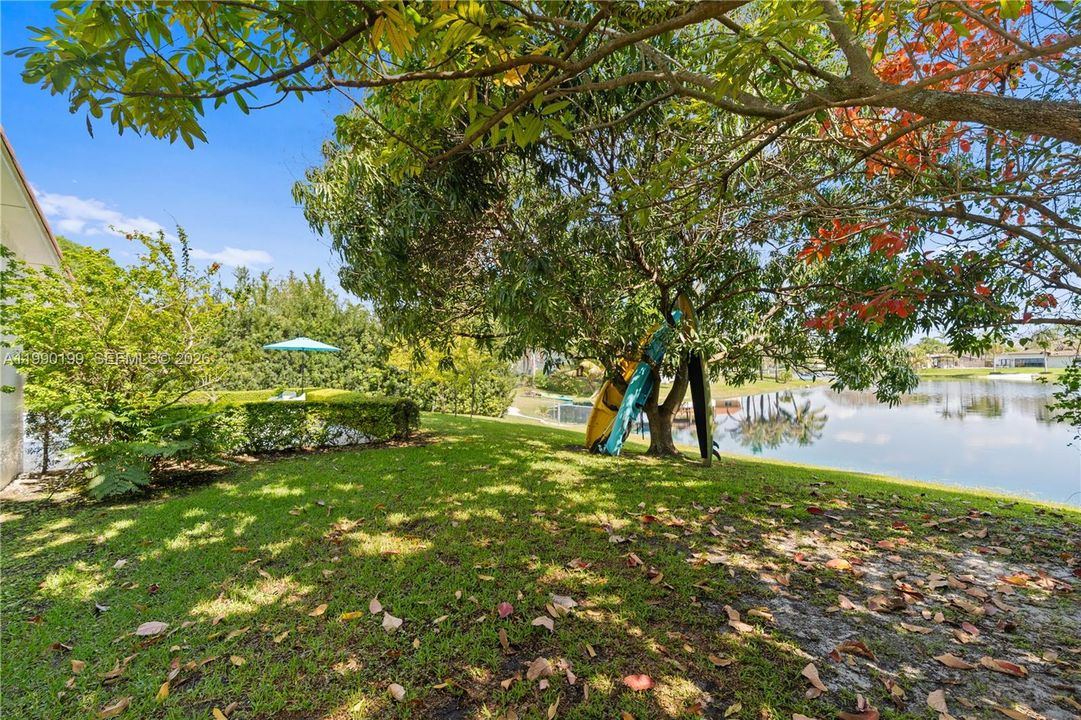 For Sale: $1,227,000 (3 beds, 2 baths, 1868 Square Feet)