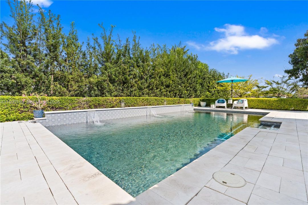 For Sale: $1,227,000 (3 beds, 2 baths, 1868 Square Feet)