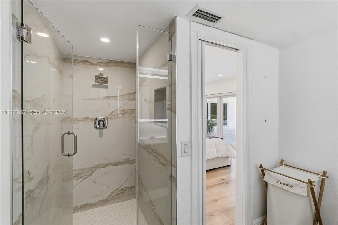 For Sale: $1,227,000 (3 beds, 2 baths, 1868 Square Feet)