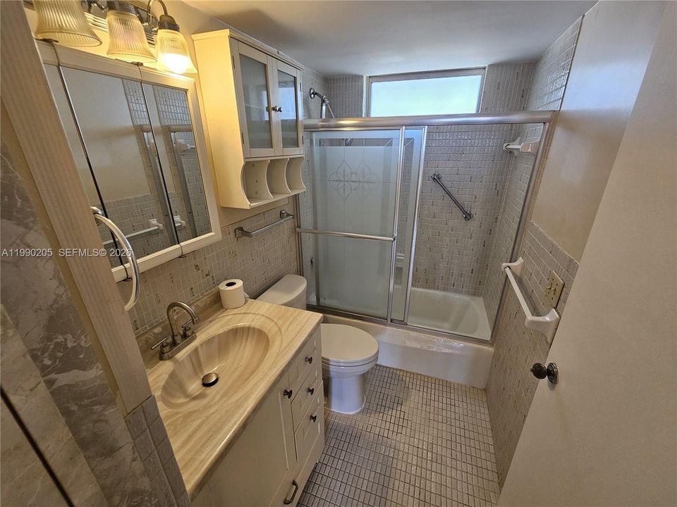 Activo con contrato: $145,000 (1 camas, 1 baños, 768 Pies cuadrados)