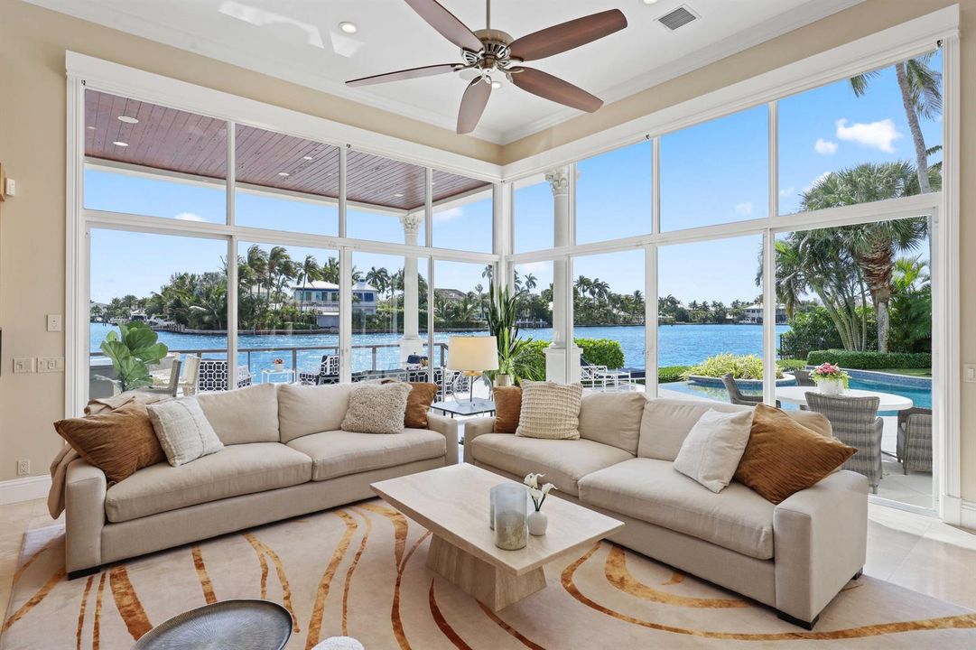 408 Fisher Lane - 39 Living Room View