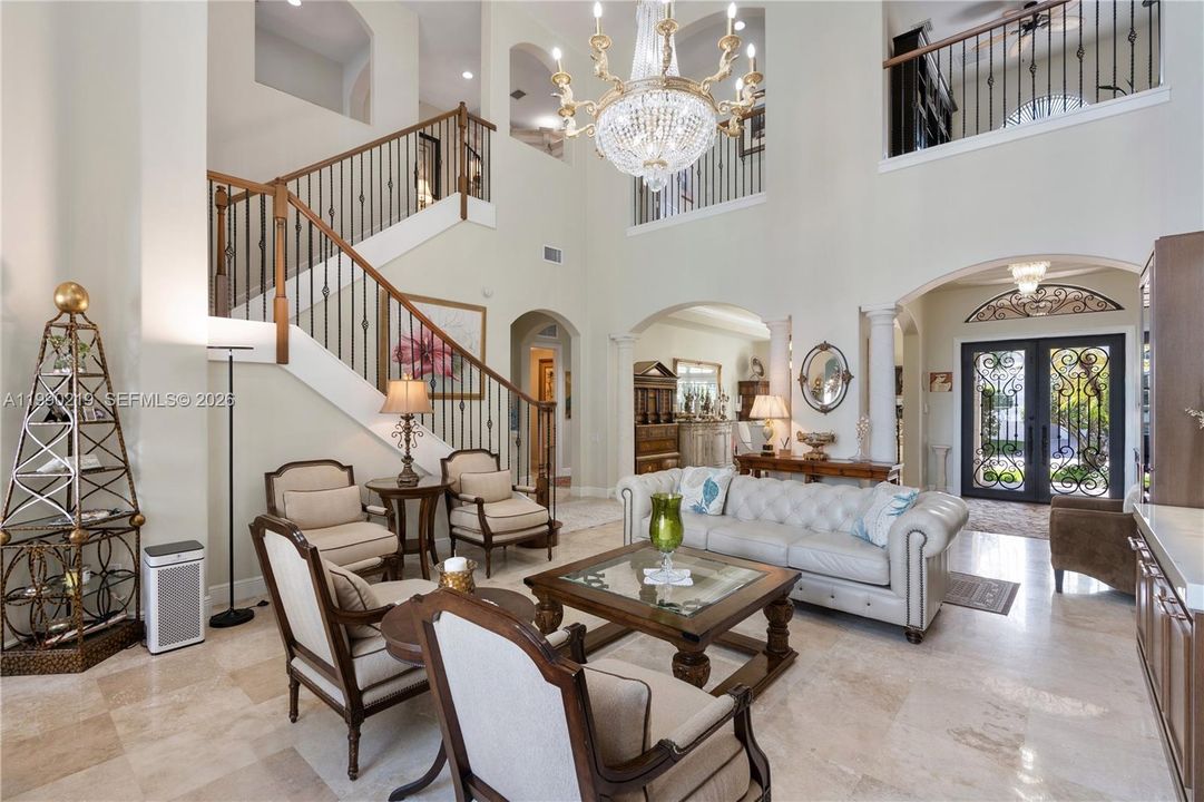 Active With Contract: $4,350,000 (5 beds, 5 baths, 5302 Square Feet)