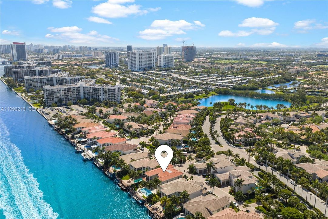 Active With Contract: $4,350,000 (5 beds, 5 baths, 5302 Square Feet)