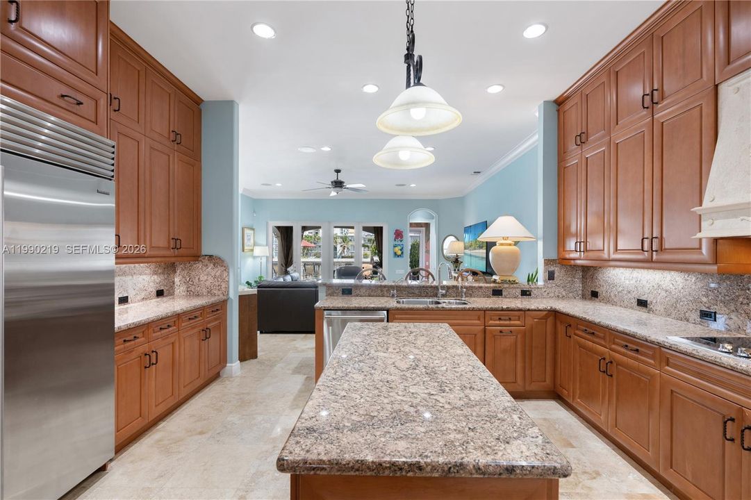 Active With Contract: $4,350,000 (5 beds, 5 baths, 5302 Square Feet)