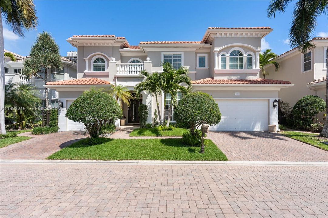 Active With Contract: $4,350,000 (5 beds, 5 baths, 5302 Square Feet)