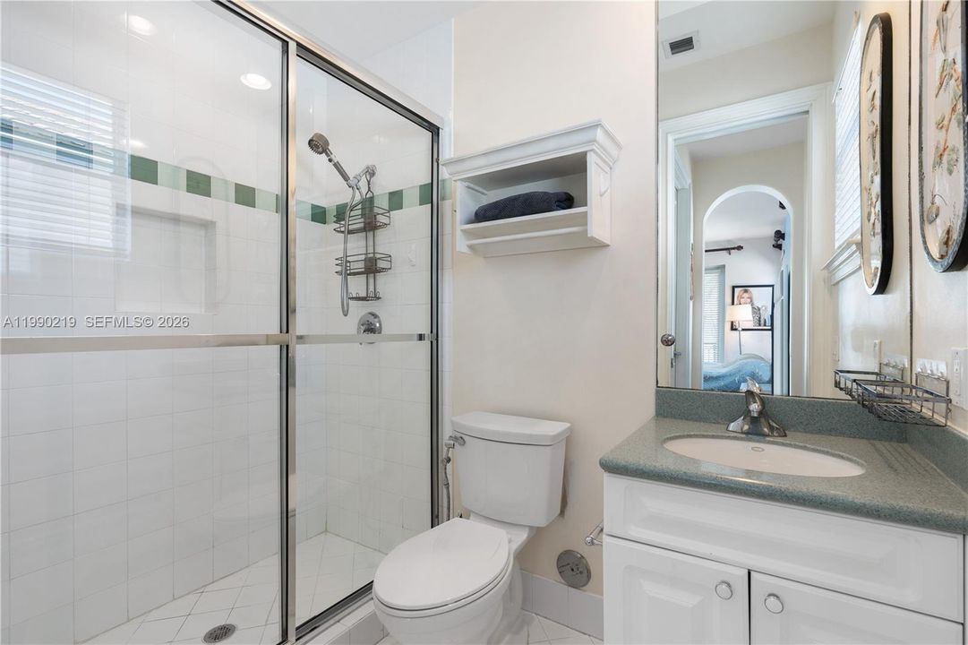 Active With Contract: $4,350,000 (5 beds, 5 baths, 5302 Square Feet)