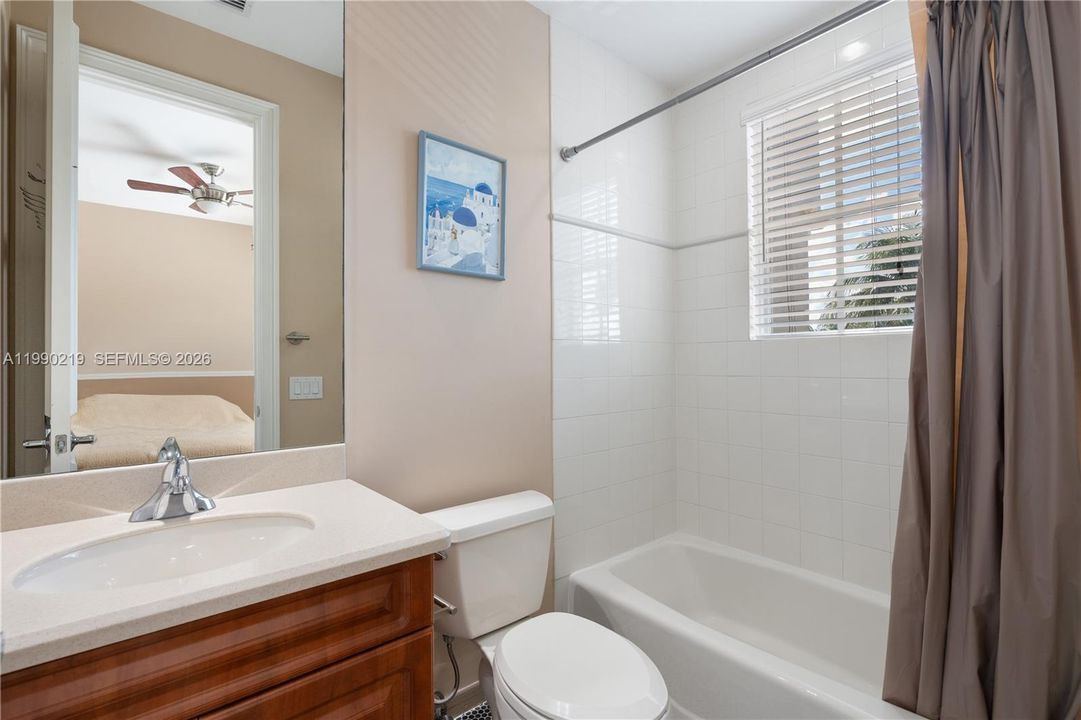 Active With Contract: $4,350,000 (5 beds, 5 baths, 5302 Square Feet)