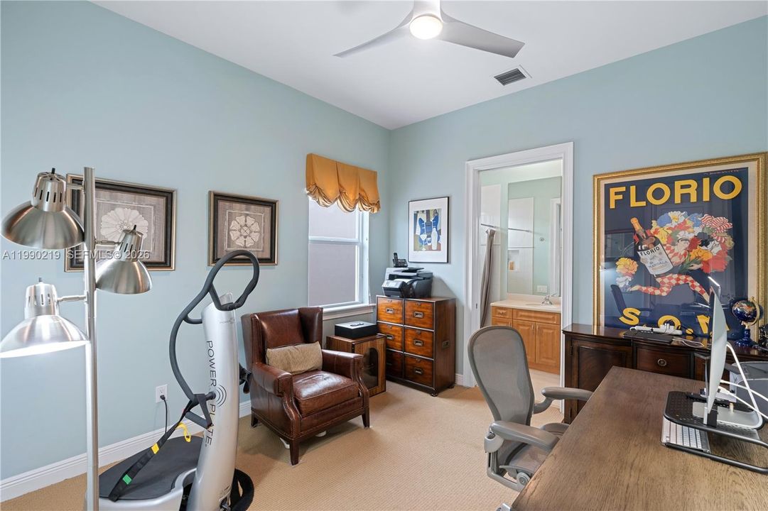 Active With Contract: $4,350,000 (5 beds, 5 baths, 5302 Square Feet)