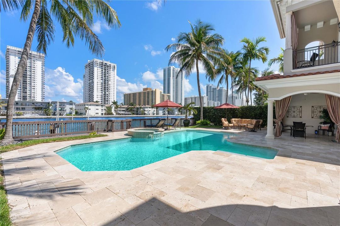 Active With Contract: $4,350,000 (5 beds, 5 baths, 5302 Square Feet)