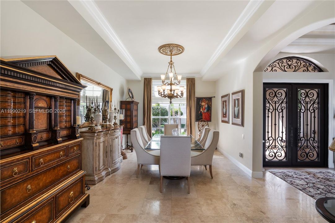 Active With Contract: $4,350,000 (5 beds, 5 baths, 5302 Square Feet)