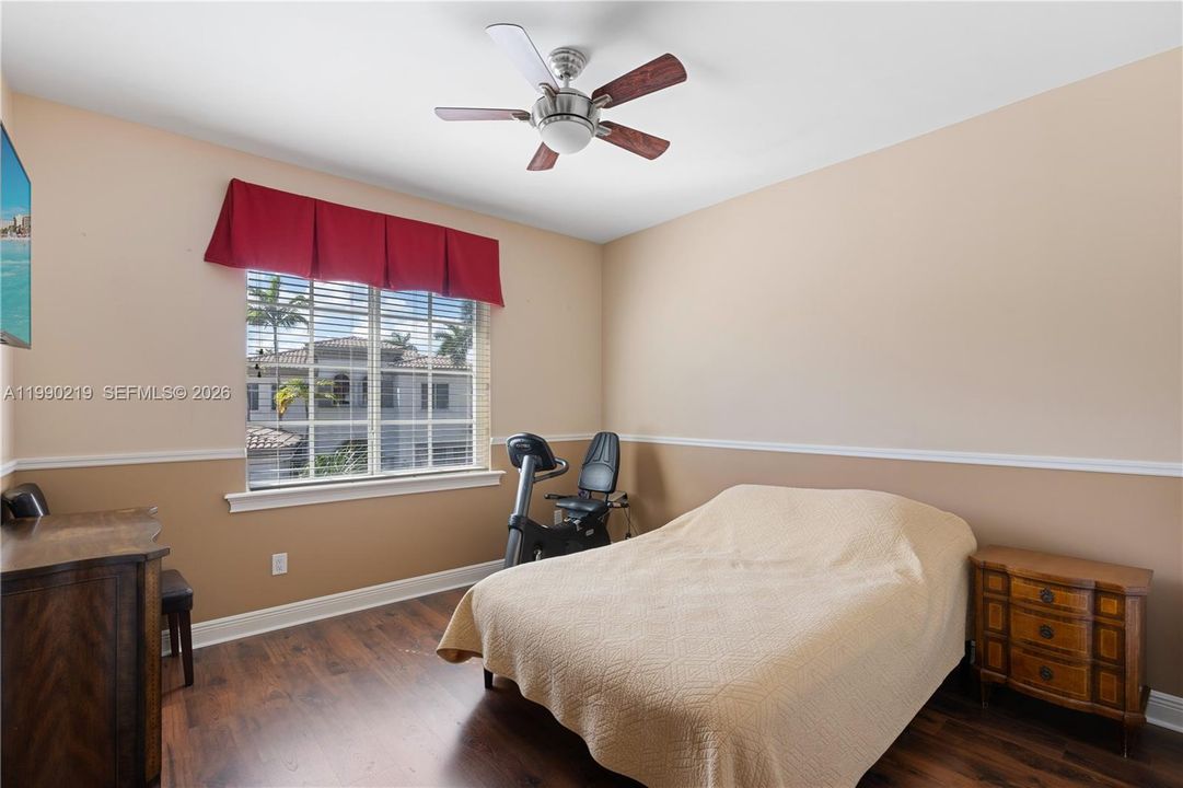 Active With Contract: $4,350,000 (5 beds, 5 baths, 5302 Square Feet)