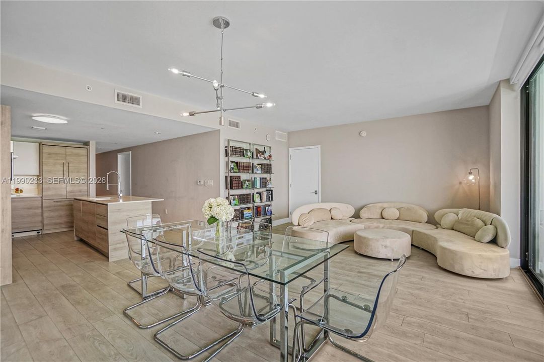 For Sale: $3,550,000 (4 beds, 3 baths, 2150 Square Feet)