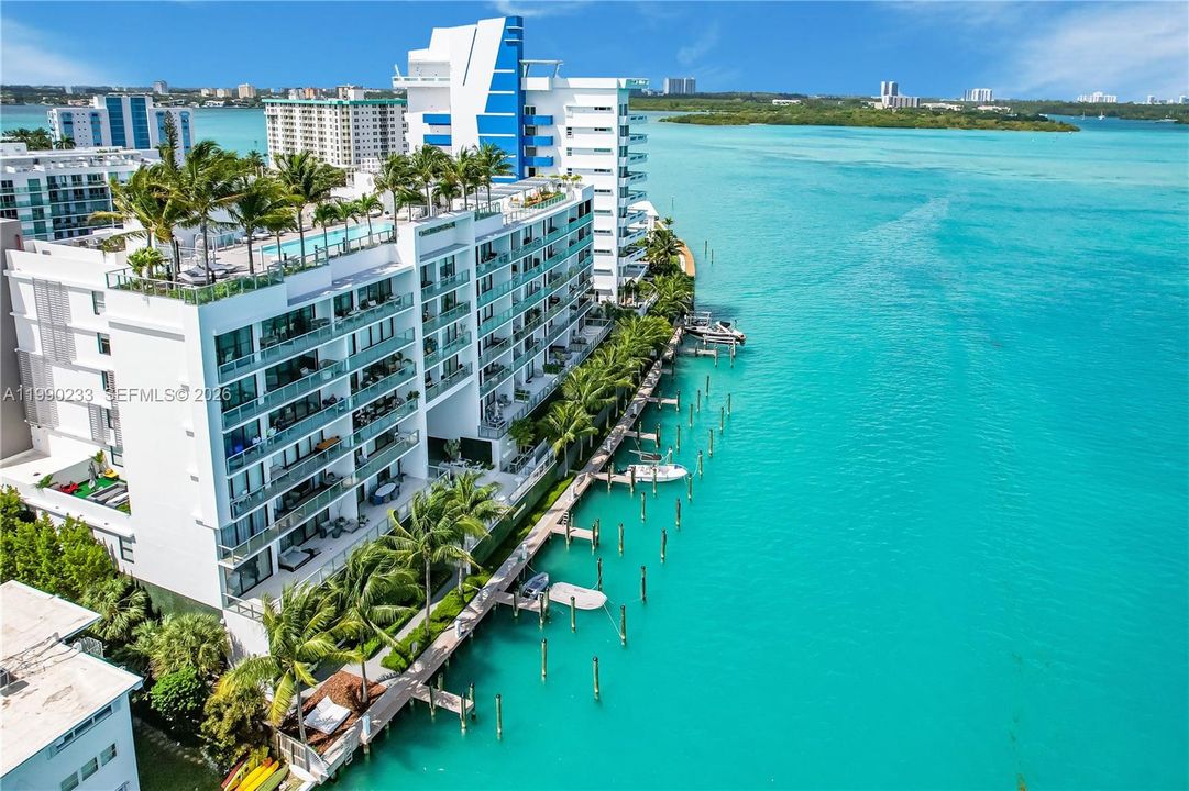 For Sale: $3,550,000 (4 beds, 3 baths, 2150 Square Feet)
