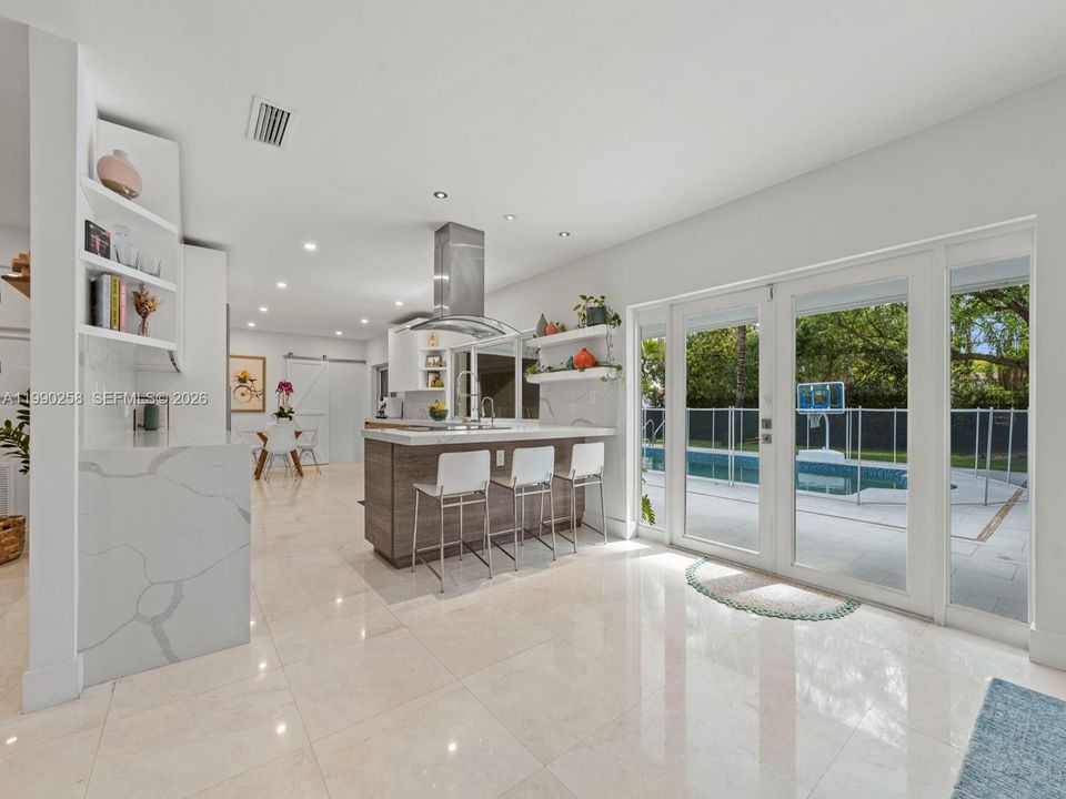 На продажу: $1,899,999 (4 спален, 3 ванн, 2552 Квадратных фут)