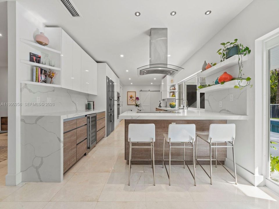 На продажу: $1,899,999 (4 спален, 3 ванн, 2552 Квадратных фут)