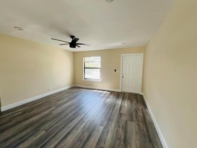 Living room/dining room