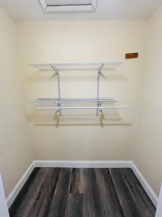 walking closet