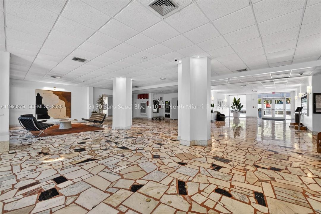 Activo con contrato: $210,000 (1 camas, 1 baños, 846 Pies cuadrados)