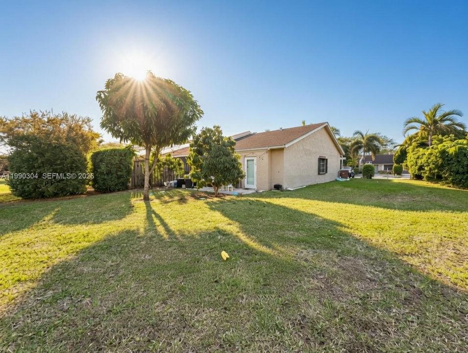 待售: $344,900 (2 贝兹, 2 浴室, 1368 平方英尺)