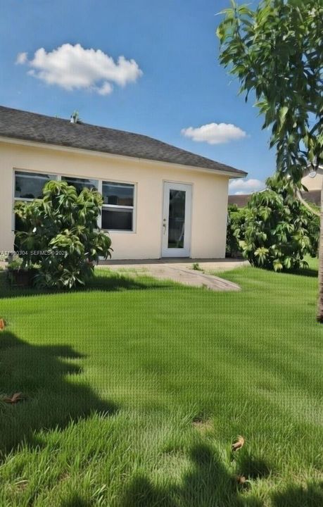 待售: $344,900 (2 贝兹, 2 浴室, 1368 平方英尺)