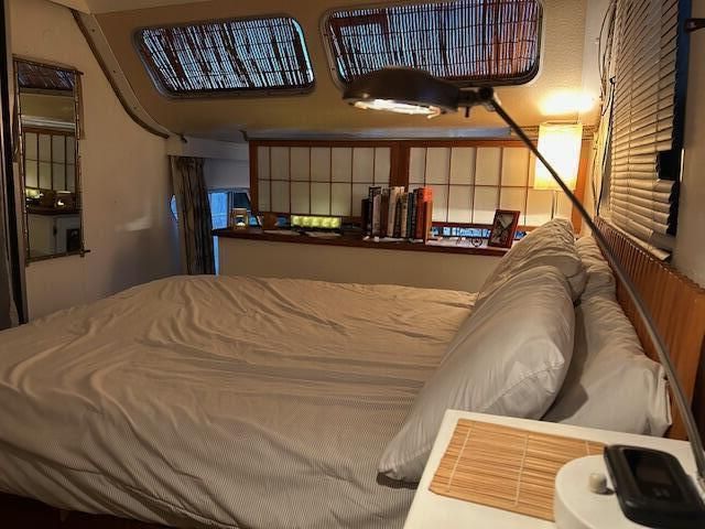 M16pic12Bedroom with Double Bed