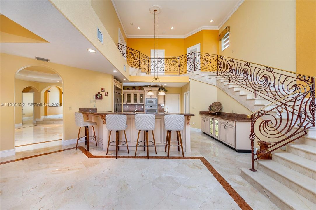 En Venta: $2,275,000 (5 camas, 4 baños, 3051 Pies cuadrados)