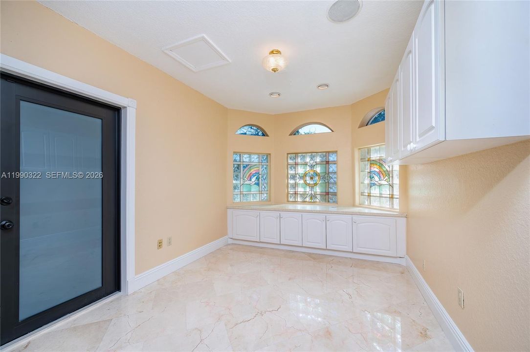 En Venta: $2,275,000 (5 camas, 4 baños, 3051 Pies cuadrados)