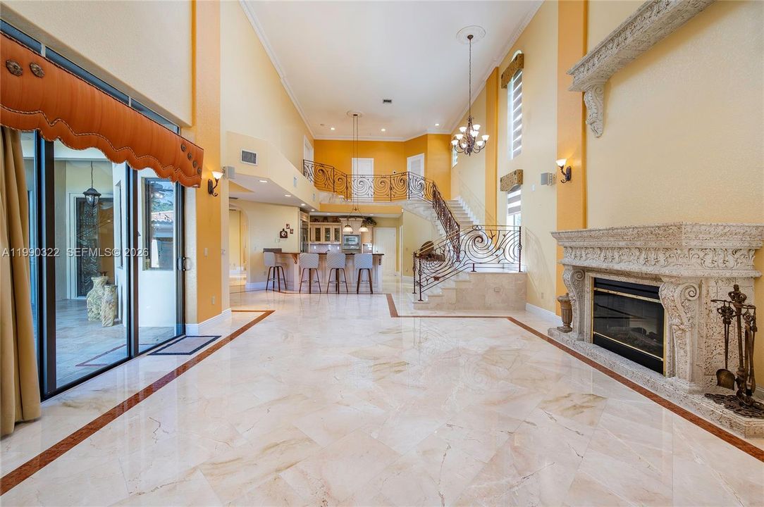 En Venta: $2,275,000 (5 camas, 4 baños, 3051 Pies cuadrados)