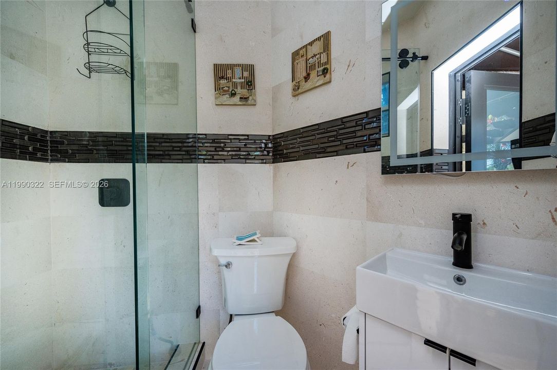 En Venta: $2,275,000 (5 camas, 4 baños, 3051 Pies cuadrados)
