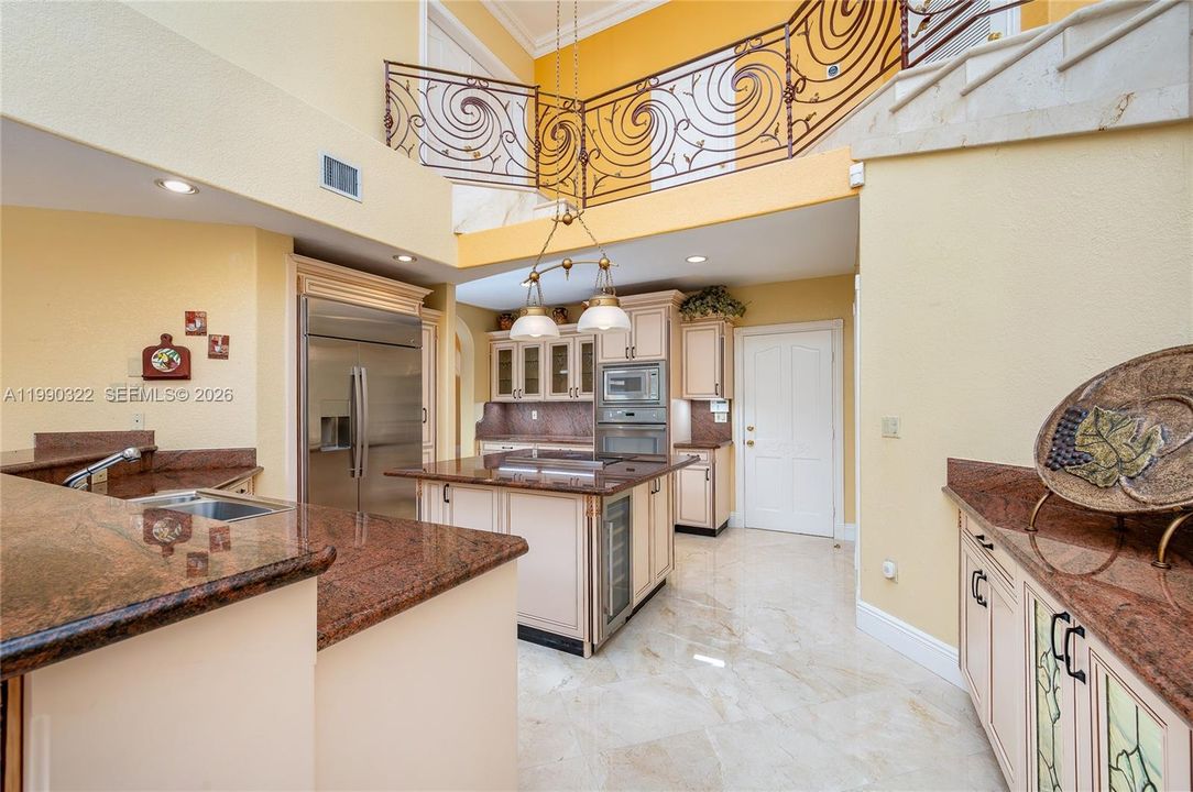 En Venta: $2,275,000 (5 camas, 4 baños, 3051 Pies cuadrados)