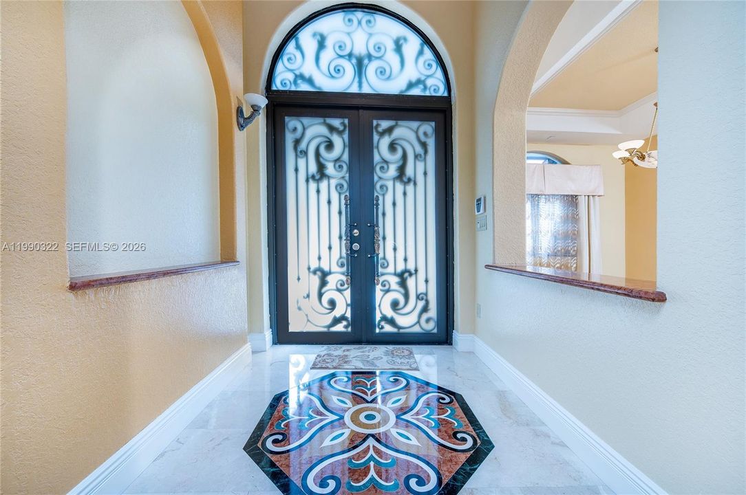 En Venta: $2,275,000 (5 camas, 4 baños, 3051 Pies cuadrados)