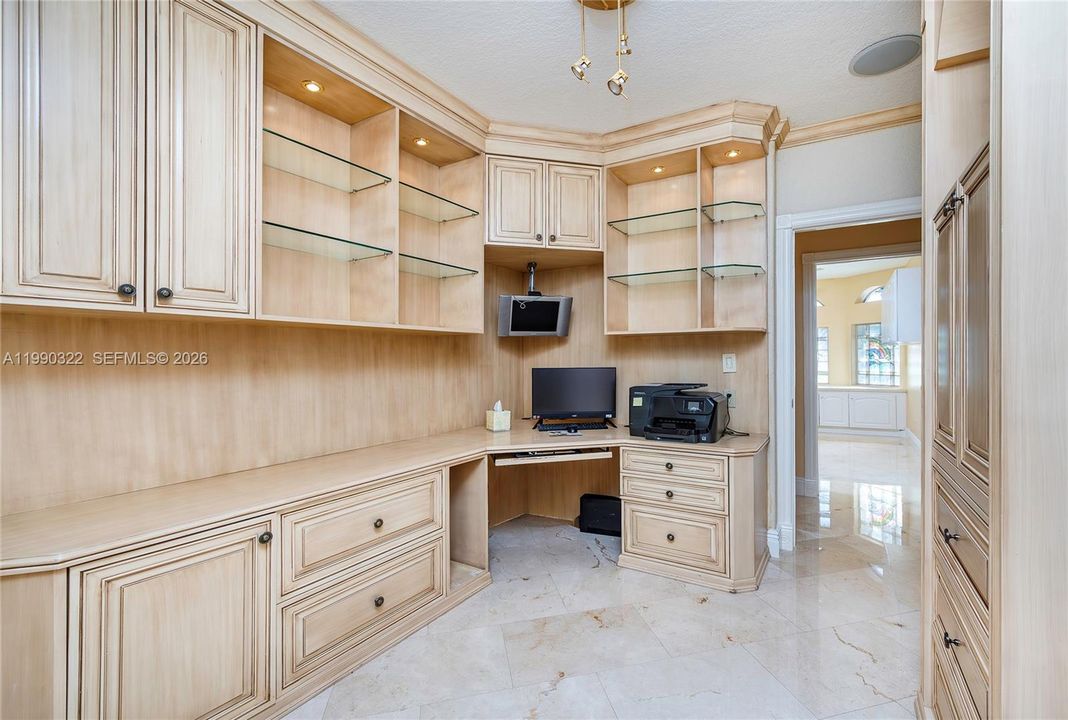 En Venta: $2,275,000 (5 camas, 4 baños, 3051 Pies cuadrados)